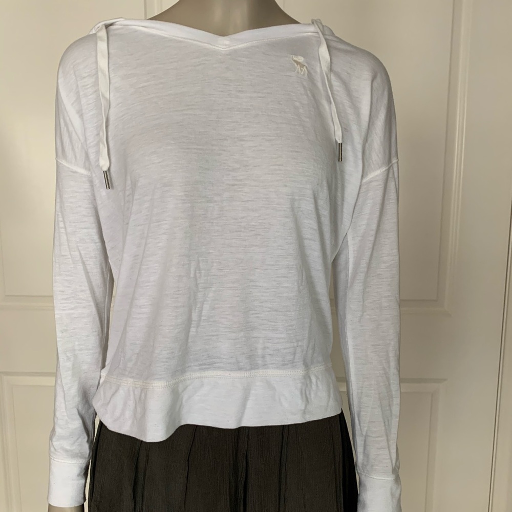 Abercrombie and Fitch light t-shirt